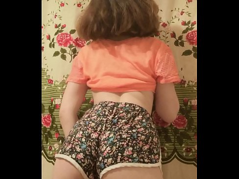 ❤️ Seksuali jauna mažylė nusimeta šortus prieš kamerą Porno prie lt.onlyhdporn.ru ☑