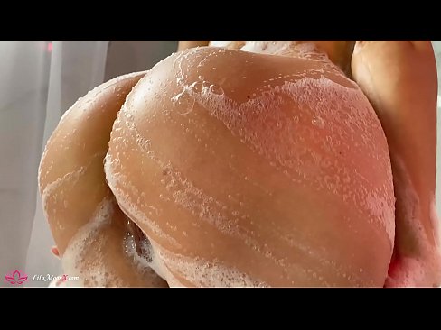 ❤️ Brunetė masturbuoja putytę su vibratoriumi iki intensyvaus orgazmo duše Porno prie lt.onlyhdporn.ru ☑
