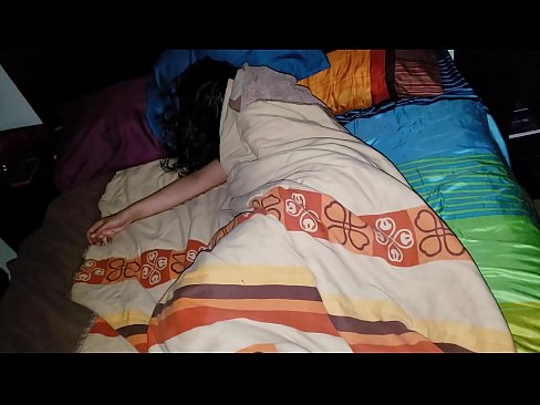 ❤️ Patėvis bara savo jauną pamotę, kol ji miega. Porno prie lt.onlyhdporn.ru ☑